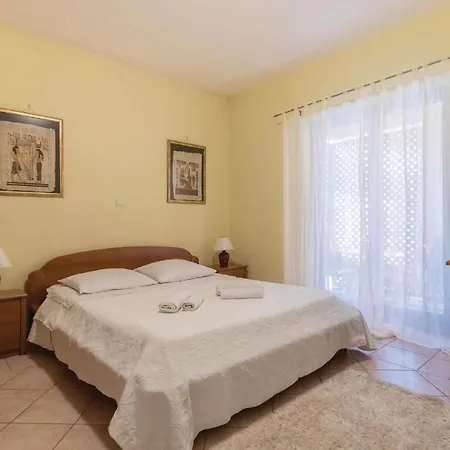 One-bedroom In Apartamento
